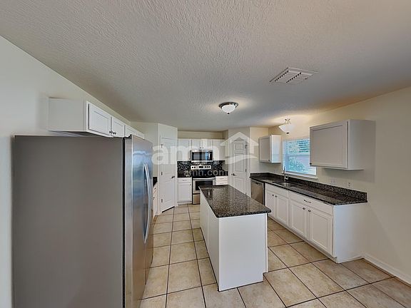 3rd image of 544 Westcliffe Dr