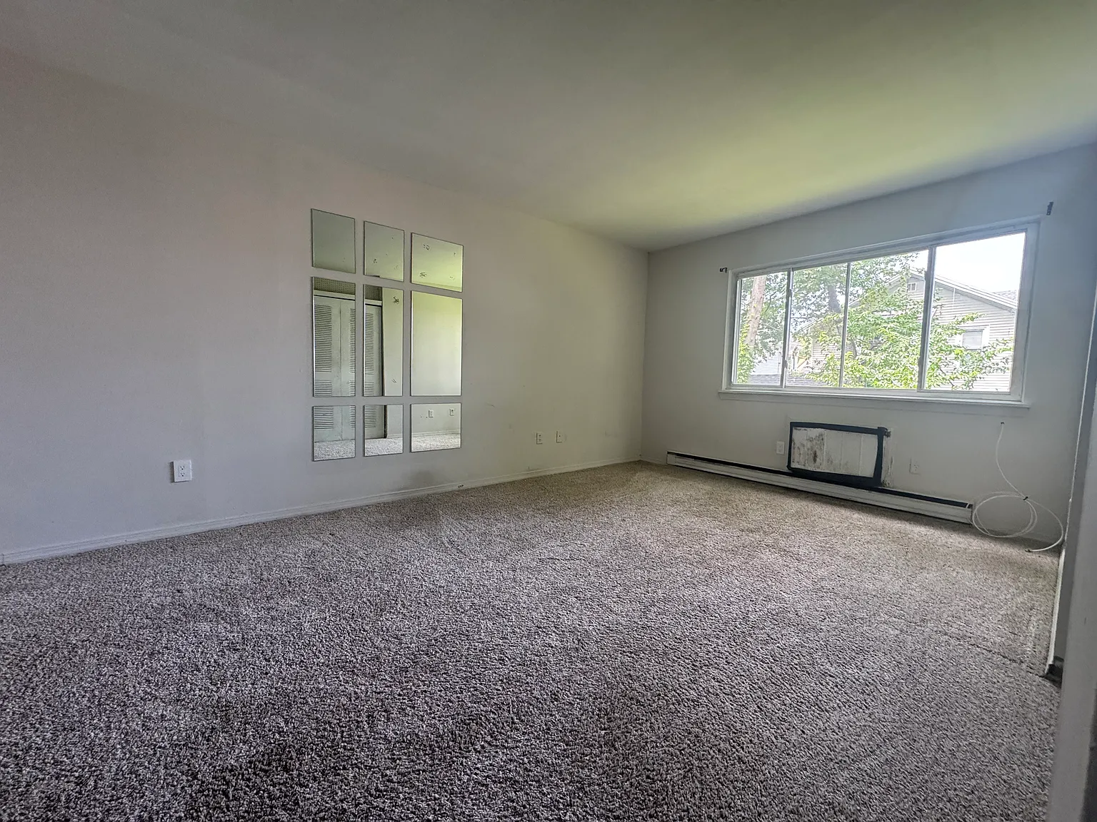 Studio, 450 sqft, $1,345 — Photo 2