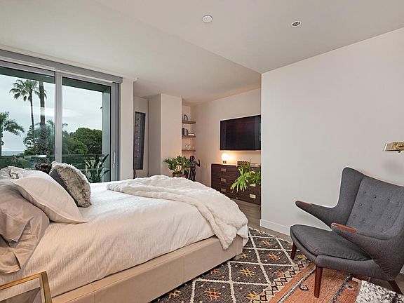 3rd image of 1755 Ocean Ave APT 415