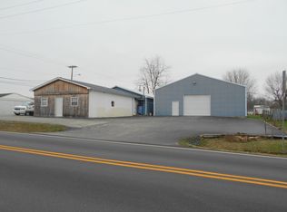 201 Peonia Rd., Clarkson, KY 42726