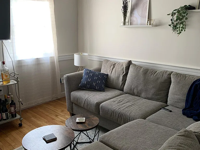 760 E 8th St #3 — Photo 4