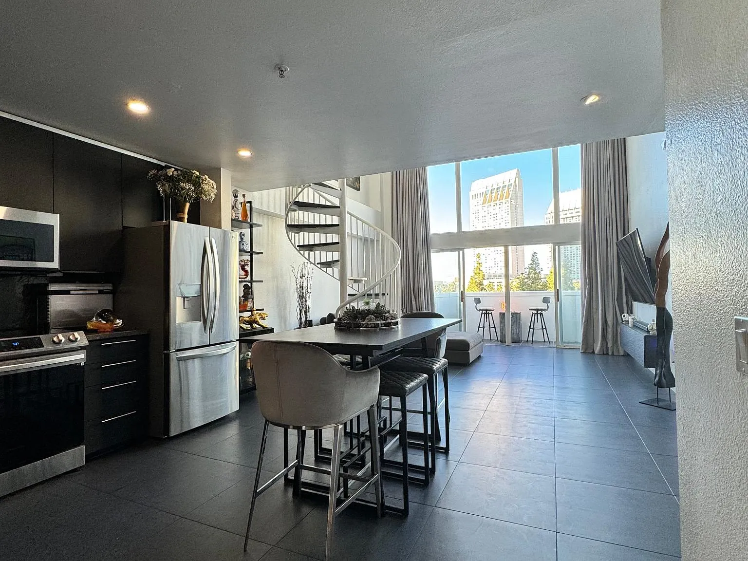 221 Island Ave — Photo 3