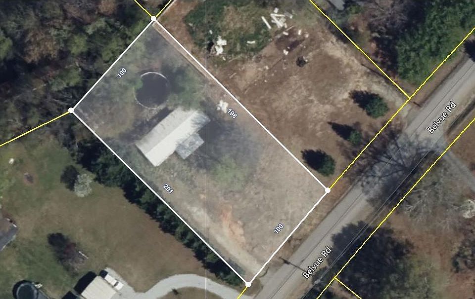 2nd image of 305 Belvue Rd