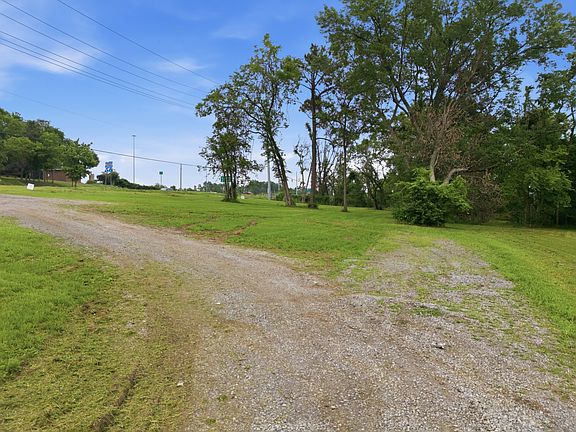 3rd image of 811 Old Hickory Blvd