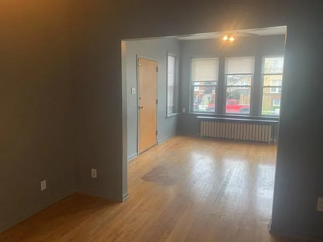 4105 W Barry Ave #1 — Photo 3