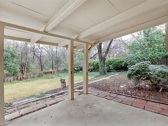 2nd image of 325 Jordan Dr