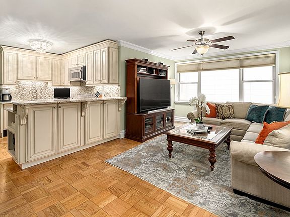 3rd image of 440 E 62nd St APT 16A