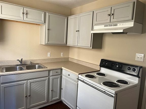 4th image of 4623 Brinkley St APT 4