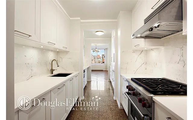 Rented by Douglas Elliman | media 19