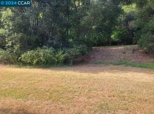 2900 Lomitas Ave, Santa Rosa, CA 95404