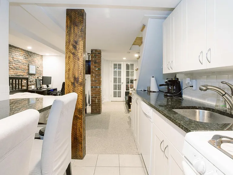 37 Grove St #1 — Photo 8