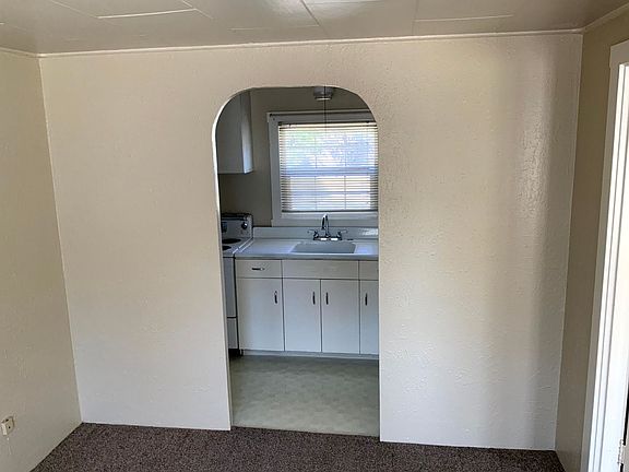 5th image of 1566 1/2 Olive St #0