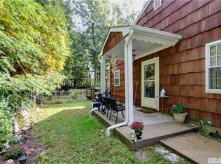 113 Mount Sinai Coram Rd, Coram, NY 11727