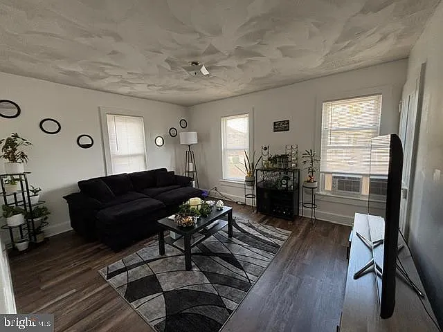 112B N 3rd St — Photo 2