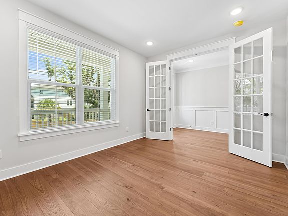 3rd image of 2300 Minifarm Way #524
