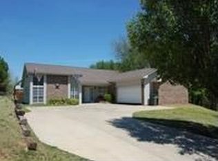 2801 W Royal Oaks Rd, Pauls Valley, OK 73075