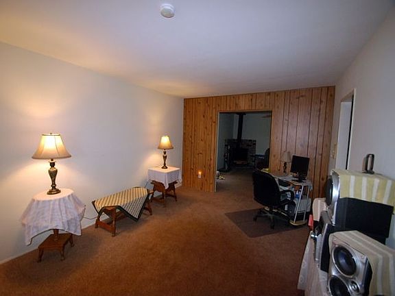 3rd image of 5515 N Heathdale Ave