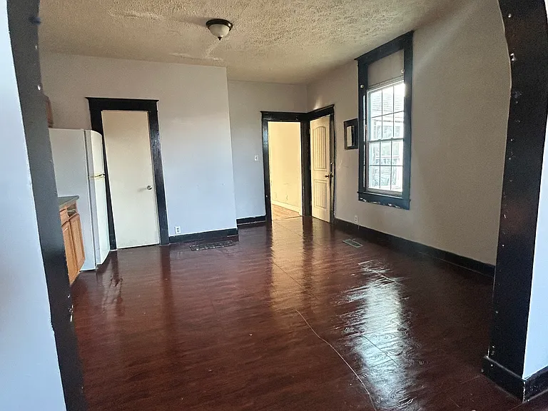 1110 E Oak St #1W — Photo 2