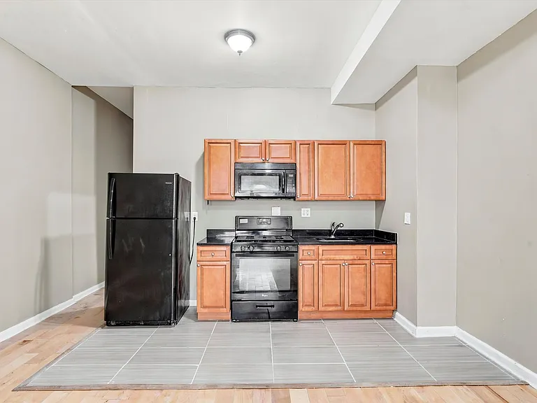 2112 Orthodox St — Photo 2