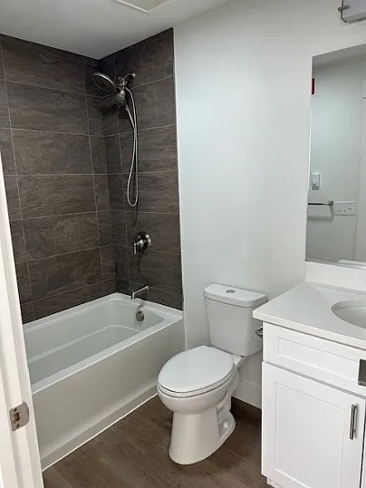 Perrine Court Apartments — Photo 33