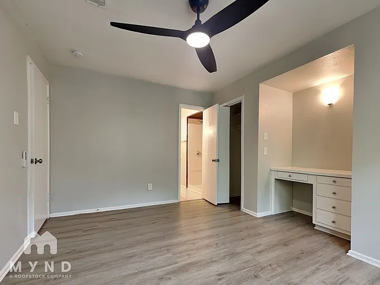 605 Thompson Dr — Photo 12