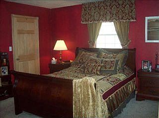 5th image of 1324 Golden Valley Ln