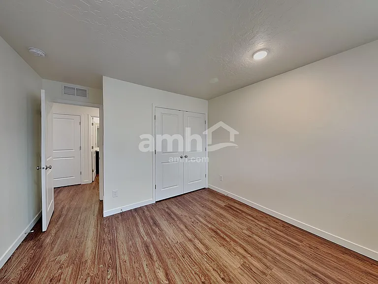 898 N Garnet Creek Ave — Photo 19