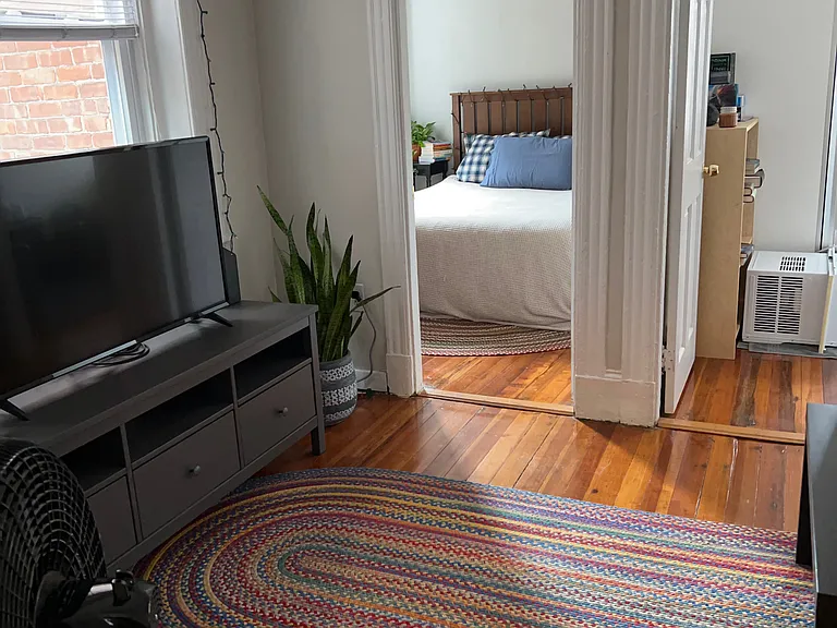 36 Charter St #5R — Photo 2