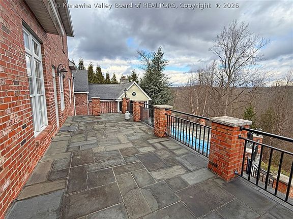 4th image of 6005 Pinnacle View Dr