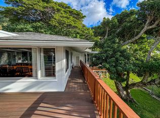 3238 Alani Dr, Honolulu, HI 96822