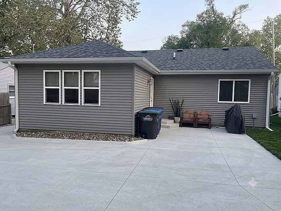4th image of 6109 Crown Ln
