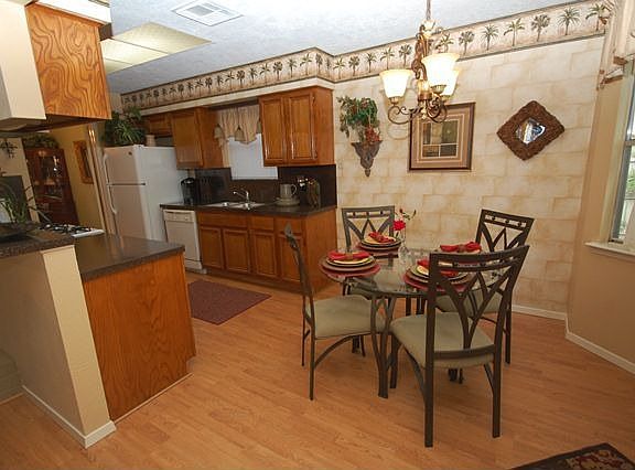 5th image of 612 Oak Harbor Dr