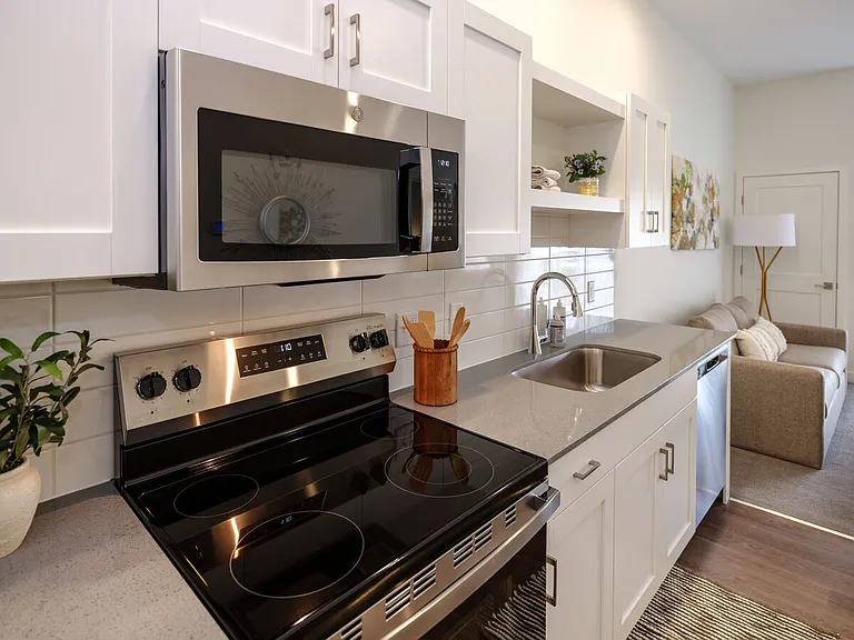 Rivers Edge Apartments — Photo 4
