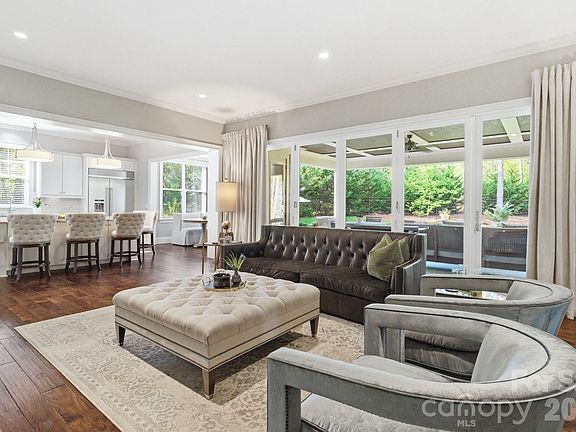 4th image of 3097 Sherman Dr