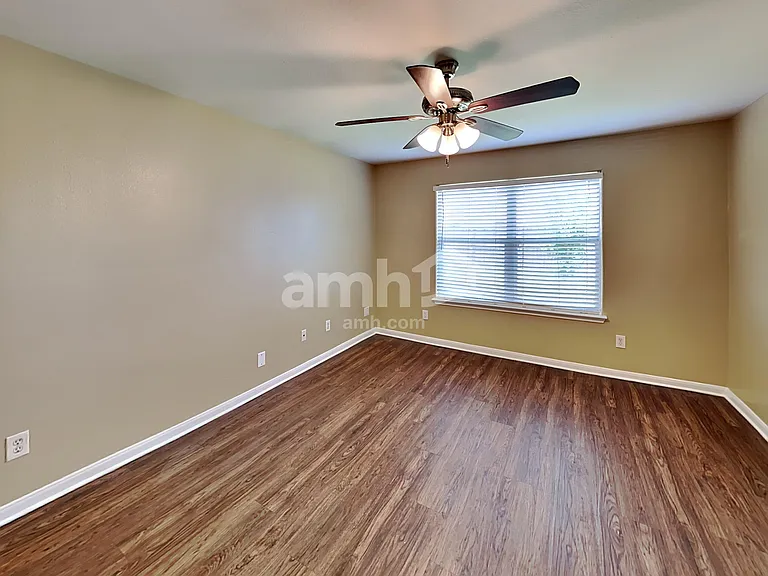 3926 Cloudbluff Ln — Photo 9