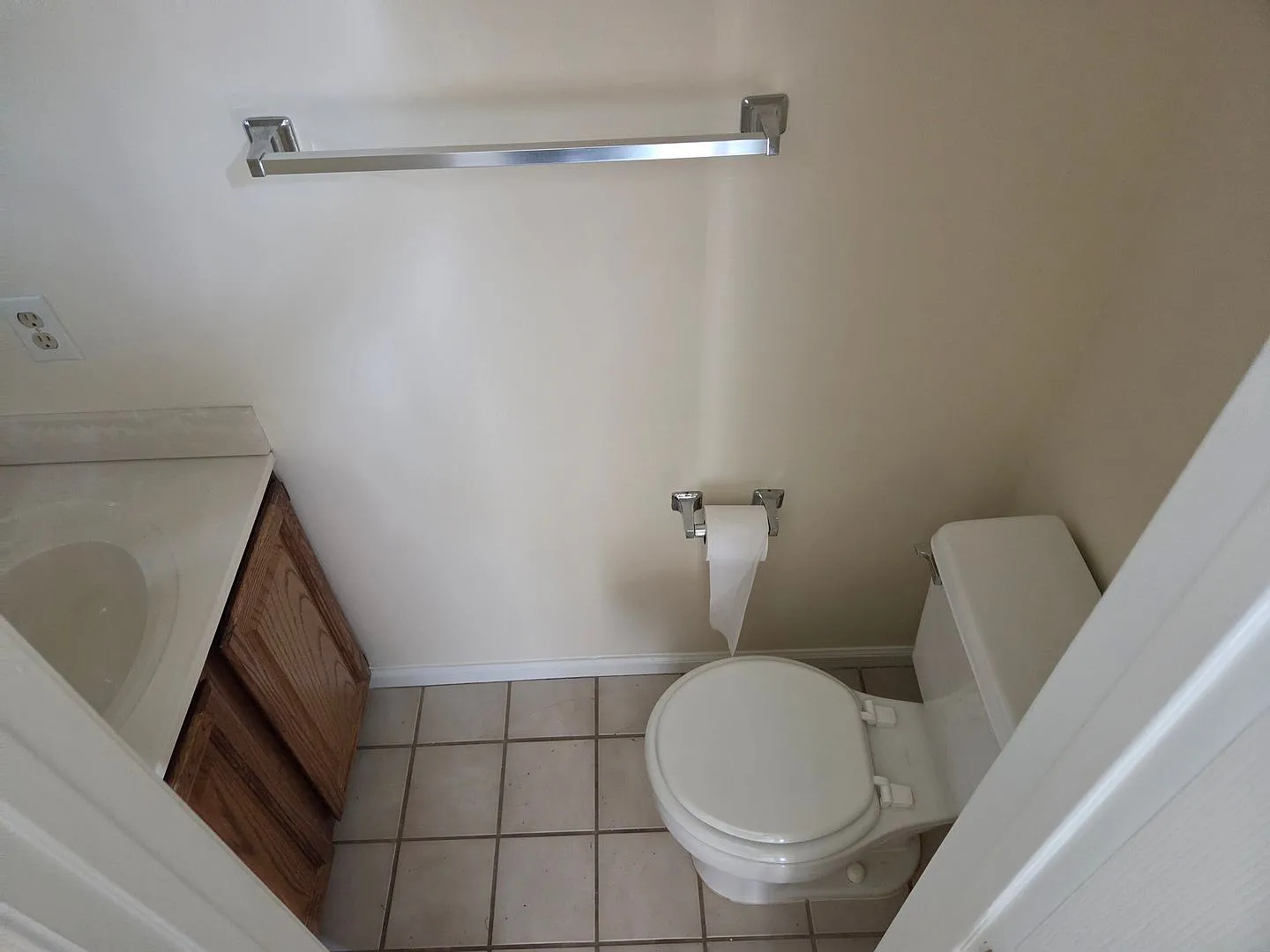 3 Bedroom 1 1/2 Bath Townhouse — Photo 4
