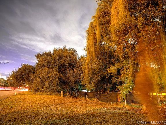 3rd image of 0167 Miami Gardens Dr