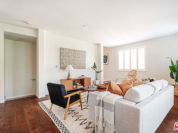 4th image of 8620 Belford Ave APT 601