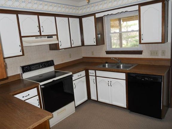 2nd image of 2809 NW 3rd Street Ter