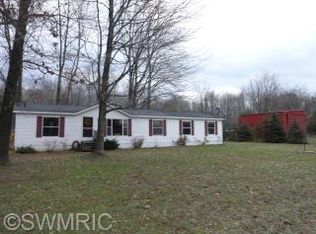 1420 E Garfield Rd, Hesperia, MI 49421