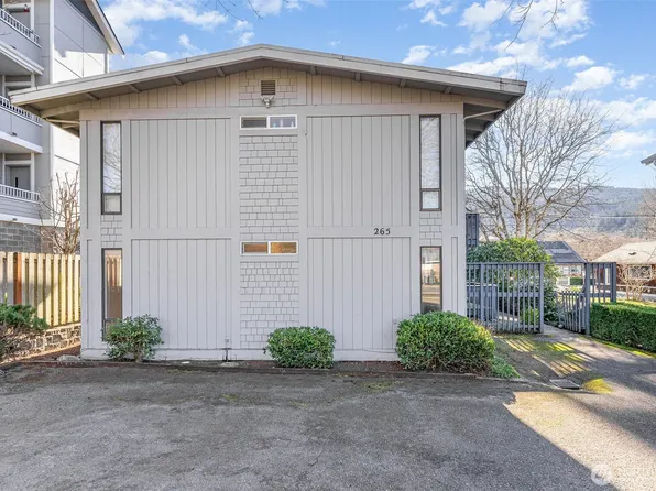 265 E Sunset Way, Issaquah, WA 98027