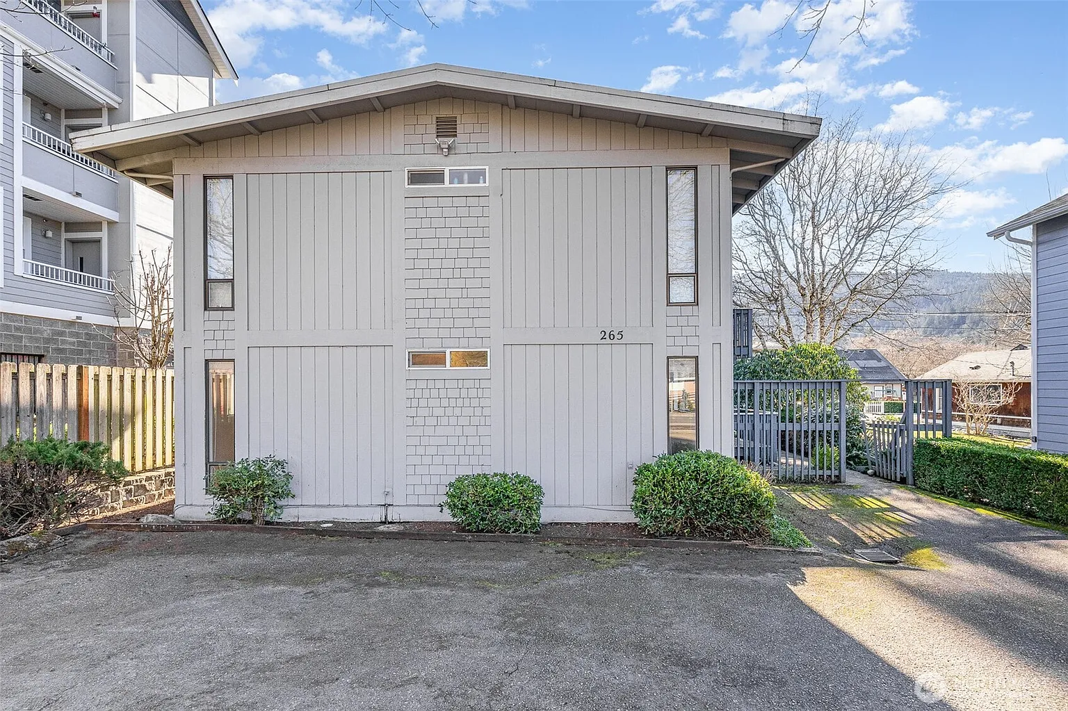 265 E Sunset Way photo 1
