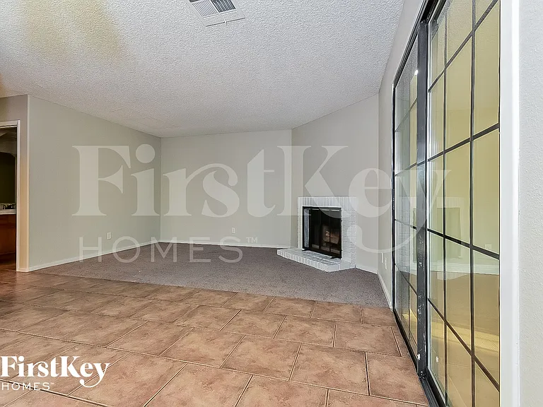1335 Clagett Ln — Photo 8