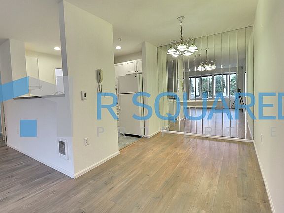 5th image of 4332 9th Ave NE