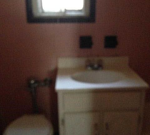 5th image of 1053 E 211th St