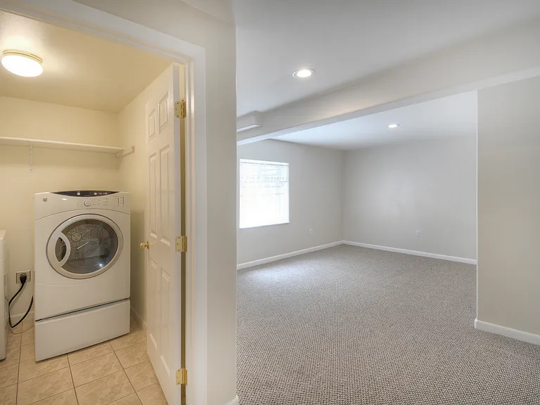 1325 Legend Oak Dr — Photo 11