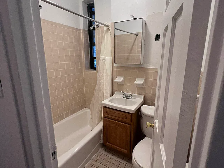 166 W 83rd St #3C — Photo 3