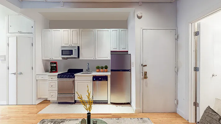 Rented by City Wide Apartments | media 17