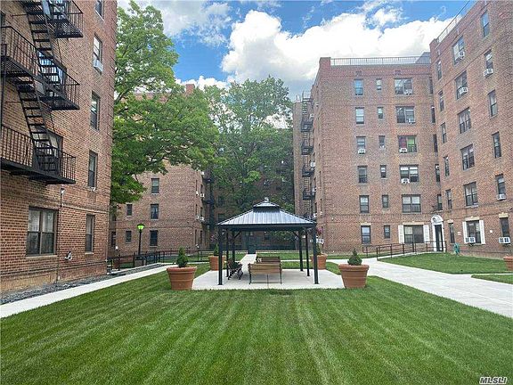3rd image of 144-58 Sanford Ave #52