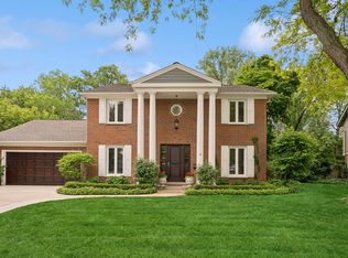 1600 Riverside Ct, Glenview, IL 60025